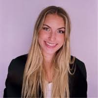 Elvira Barker's Instagram, Twitter & Facebook