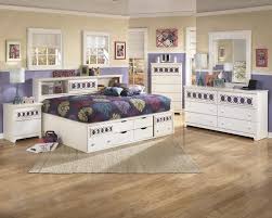 Zayley Full Bedroom Group By Signature Design By Ashley At Gardiners Furniture Bedroom Furniture Sets Bedroom Set Furniture