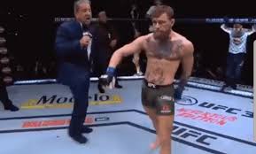 Cuando tu hijo se comporta de forma difícil después de que lo duchas, escribió. Conor Mcgregor Gifs Tenor