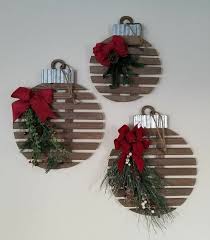 32 Essential Steps To Christmas Decor Diy Rustic Ornaments 9 Freehomeideas Com Christmas Decor Diy Christmas Diy Christmas Crafts