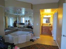 Most of the interior designing services and facilities are ready to introduce the latest styles with financially affordable deals. Master Bedroom With Jacuzzi Tub Picture Of Orlando S Sunshine Resort Tripadvisor