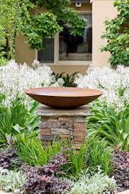40 Uncommon Bird Bath Examples Bird Bath Garden Water Features In The Garden Garden Design