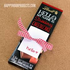 This is a great gift for college students planning to study abroad or anyone at all! Easy Nice To Meet You Gift Idea With Lindt Hello Chocolate Bars Diy Chocolate Gift Hot Chocolate Gifts Chocolate Gifts Basket