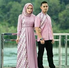 31 model baju sasirangan kombinasi batik gamis modern 2019 model baju batik kalimantan, kini di tahun 2019 ini model baju batik berkembang dengan pesat dan mengikuti trend masa sekarang aneka model baju batik kerja terbaru. 100 Inspirasi Model Baju Batik Wanita Kombinasi Gamis Terbaru 2019 Wikipie Co Id Pakaian Wanita Bunga Model Pakaian Muslim Wanita