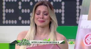 Hoje, entre habituais titulares e outros que procuram ganhar o seu espaço mas que já jogam com alguma regularidade pelo tricolor gaúcho, há. Denilson Zoa Renata Fan Apos Mais Uma Derrota Do Inter Apresentadora Chora Torcedores Noticias Sobre Futebol Games E Outros Esportes