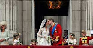 Kate middleton and prince william (screen shot)the royal wedding is in full swing, and kate middleton looks lovely. Royal Wedding Draws In Billions For A Day The New York Times