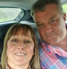 Due to come out soon and wondered what people do with their belongings such  as phone , purse , money when at the beach