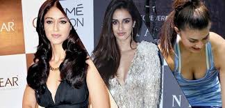 Pin On Bollywood Oops Moment 10 bollywood actresses who suffered embarrassing wardrobe malfunctions. pin on bollywood oops moment