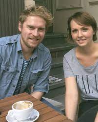 Aber wie tim bendzko und konsorten versteht johannes oerding es eben auch, songs über die liebe zu. Johannes Oerding Starportrat News Bilder Gala De