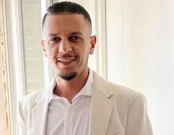 Natif de Dreux, qui est le dirigeant du nouveau Hmarket de Vernouillet ?