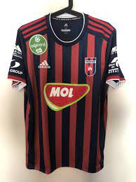 Bij het duel tussen videoton fc en f91 dudelange ging verdediger bryan mélisse met rood van het veld na een karatetrap op de tegenstander. Mol Fehervar Fc Home Football Shirt 2019 2020 Sponsored By Mol