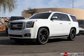 The yukon and yukon xl see only minor changes for 2016 following a full redesign last year. Gmc Yukon Wheels Custom Rim And Tire Packages