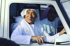 بالصور جاكي شان بالزي الإماراتي في دبي Jackie Chan Funny Pictures Jackie