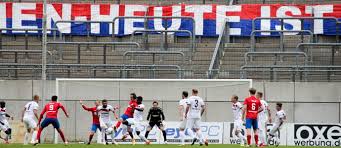 Alles über die ligen die vereine die spiele auf derwesten.de ► jetzt mehr erfahren! Wsv Vs Rwe Feuerwerk Von Wuppertal Drei Punkte Und Funfter Sieg In Folge Fur Essen Turus Net Magazin
