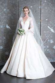 | ranking the royal wedding dresses from worst to first. 20 Wedding Dresses Inspired By The Royal Wedding