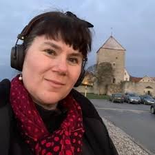 Suzanne ( Zanne) Lindberg (@SuzCBuz)