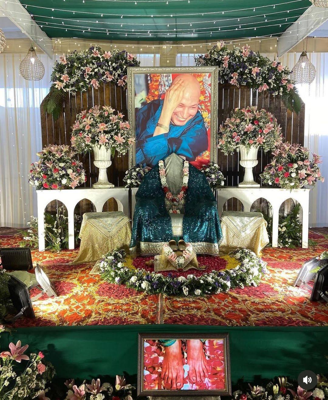 Satsang decor product image