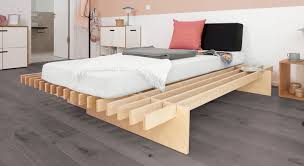 Ein holzbett ohne metall ist ein kleines meisterwerk. Metallfreies Bett Mit Innovativem Stecksystem Tojo Parallel