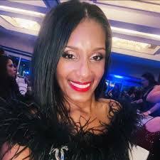 Tosha Ross's Instagram, Twitter & Facebook