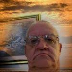 Leonard Stiles's Instagram, Twitter & Facebook