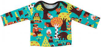 Hier ein kostenloses schnittmuster für einen kinderpulli downloaden und gleich loslegen, denn du erhältst einen schnitt, mit dem du einen coolen und bequem sitzenden, oversize pullover mit so hat das kind keinen knoten mehr im nacken und du kannst passend zum pullover deinen latz gestalten. Fabrik Der Traume Kostenlose Schnittmuster Kostenlose Nahanleitung Fur Ein Langarmoberteil Mit Kreuzausschnitt