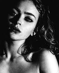 Amber Oller's Instagram, Twitter & Facebook