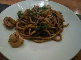 Meski tidak bermodalkan anglo, sebetulnya tidak sulit bukan untuk membuatnya? Bakmi Goreng Picture Of The Noodle House Dubai Tripadvisor