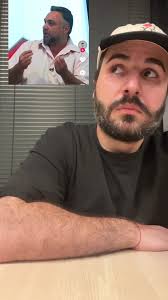 ვიყავ რუსეთში, ვნახე ვაკენი, ქალნი უნიფხვო, კაცნი მაკენი. ვაი ჩემო საფ...