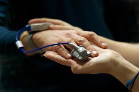 A home pulse oximeter is a small, lightweight device that monitors the amount of oxygen in your people with a lung condition may have a blood oxygen level that is lower than normal, so pulse oximetry can help. Tests To Measure Your Oxygen Levels British Lung Foundation