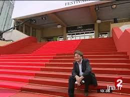 La cérémonie de clôture du 72e festival de cannes a laissé place au cinéma. Festival De Cannes La Montee Des Marches Protocole