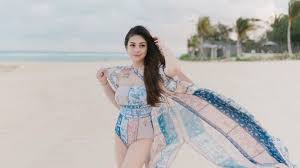 Lihat ide lainnya tentang celine, wajah gadis, produk kecantikan. Sudah Punya 4 Anak Body Seksi Celine Evangelista Bikin Insecure Warganet Stefan Dodol Kalau Ninggalin Herstory