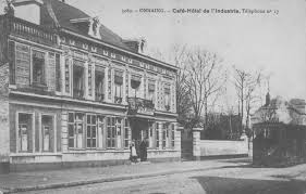 Le Cafe Hotel De L Industrie A Onnaing Sur Une Carte Postale Ancienne Carte Postale Carte Postale Ancienne Photos Anciennes