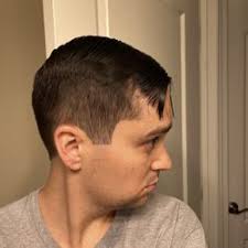 LEAH'S BARBER STYLING