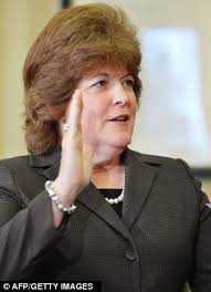 Julia Pierson sworn in as first female director of the Secret Service in  male-dominated field marred by Columbia prostitute scandal