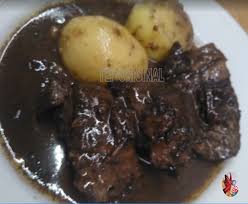 Civet De Sanglier Au Thermomix Un Plat Mijote Pour Les Jours De Grand Froids A Faire Au Thermomix Mais Aussi Parce Civet De Sanglier Sanglier Recette Sanglier