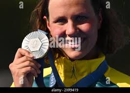 Saint Denis, France. 08th Aug, 2024. Olympics, Paris 2024, athletics, Stade  de France, 110 m hurdles, men, final, first-placed Grant Holloway from the  USA celebrates after the race. Credit: Sven Hoppe/dpa/Alamy Live