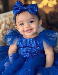 Jumping in the trend bc why the hell not how old do I look? I have a 7  month old baby girl