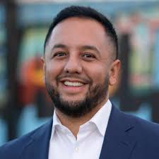 Gonzales, Koman and Bashirtash ahead in council races