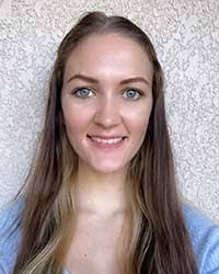 Lea Flynn's Instagram, Twitter & Facebook