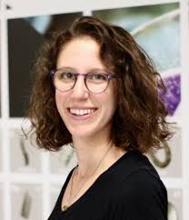 Julia Borden's Instagram, Twitter & Facebook