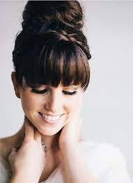 Full Thick Bangs For Medium Updo Hairstyle Updo With Braided Wrapped Around Frisur Hochgesteckt Hochsteckfrisuren Mit Pony Frisuren
