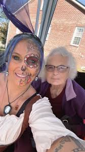 Good morning to everyone.Yesterday my daughter was for most of the day and  evening Douglas, and during that period lost her Blackberry. mobile.Due to  her being at work I'm putting this post