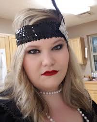 To start Vet Tech Week, let's introduce our head tech, Kayleigh Malone!!!  Kayleigh graduated from Stautzenberger and has been with us for over 8  years. Working with animals has always been a