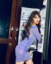 Umur 21 tahun) adalah seorang aktris dan model berkebangsaan indonesia yang dikenal karena perannya sebagai. Fakta Foto Dan Profil Amanda Manopo Yang Lagi Hits Alhidamart