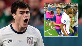 Johnson was a product of the leeds united, feyenoord, crewe alexandra, liverpool, everton and manchester city youth academies. Bottle Job Fan Who Threw Missile At Footballer During Fiery Usa Win Over Mexico Arrested Banned After Cops Scan Security Footage Rt Sport News