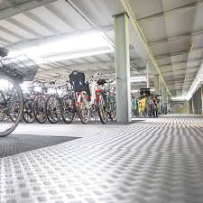 Fahrrader Am Bahnhof Parken Radspeicher Luneburg