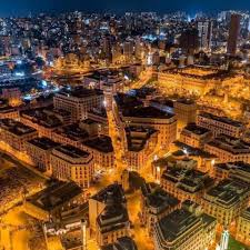 Beyrouth‎) بزرگترین شهر و پایتخت لبنان، از بندرهای برجستهٔ شرق دریای مدیترانه است که در شبه جزیره‌ای از کوه‌پایه‌های لبنان در میانگاه کشور جای گرفته. Beirut Times Ø¨ÙŠØ±ÙˆØª ØªØ§ÙŠÙ…Ø² Home Facebook