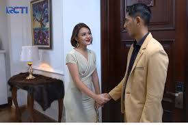 Download mp3 alamatnya cinta ep 5 dan video mp4 gratis. Sinopsis Perkumpulan Cinta Rcti Rabu 4 November Al Menolak Rayakan Ultah 1 Bulan Bersama Andin