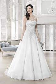 Das brautkleid stellt für die meisten damen eines der wichtigsten kleidungsstücke in ihrem leben dar. Brautkleider Hochzeitskleider