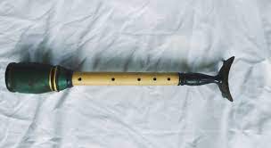 Angklung adalah alat musik tradisional jawa barat yang sangat terkenal hingga ke mancanegara. 8 Alat Musik Tradisional Jawa Timur Yang Kamu Harus Tahu Bukareview